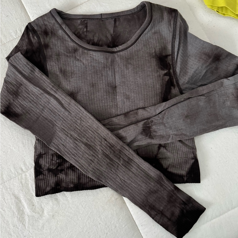 Lululemon Athletica Ribbed Fitted Gray Long Sleeve Blouse